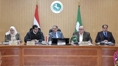 محافظ الشرقية يترأس اجتماع مجلس المناطق الصناعية لمناقشة طلبات المستثمرين وحل مشكلاتهم