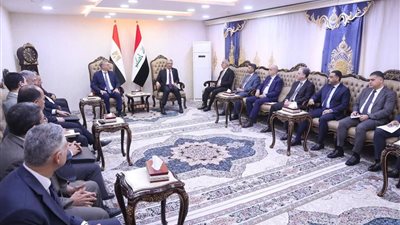 وزير البترول يبحث تعزيز التعاون مع العراق في مجالات النفط والغاز
