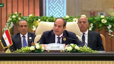 القمة العربية: مصر تستضيف مؤتمرًا دوليًا لإعادة إعمار غزة الشهر المقبل