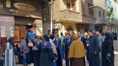 محافظ الدقهلية يوجه بصرف مكافأة لطالب بمدرسة المرسي سيف الدين الابتدائية بدكرنس
