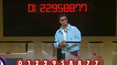 سيدة تغلق الهاتف في وجه محمد رمضان على الهواء في 