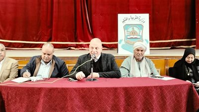 عقد دورات تدريبية مكثفة في برنامجي معالج الكلمات والجداول الإليكترونية بتعليم قنا 