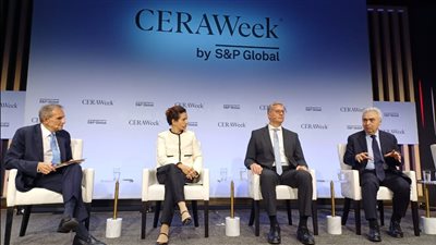 وزير البترول المصري يناقش مستقبل الطاقة في مؤتمر CERAWEEK العالمي