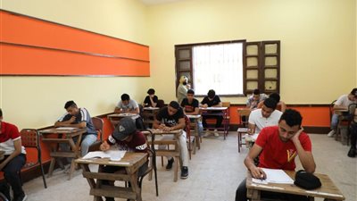 جدول امتحانات الثانوية العامة 2025 بعد التعديلات الجديدة ومواصفات الامتحانات