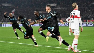 ليفركوزن يواصل تألقه بفوز مثير على شتوتجارت في الدوري الألماني