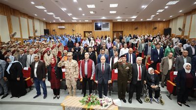 محافظ كفرالشيخ يشهد احتفالية يوم الشهيد بالمسرح المدرسي