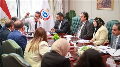  وزير الصحة يبحث ترشيد استهلاك السكر للحد من الأمراض المزمنة