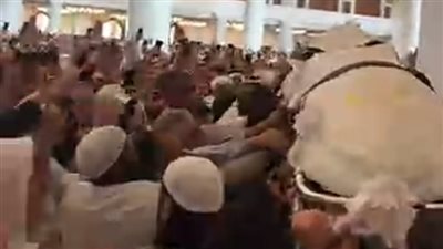 وداعًا الشيخ الحويني.. آلاف يشيّعون رمز الحديث والدعوة بقلوب دامعة