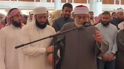 الشيخ المعصراوي إمامًا لصلاة جنازة الشيخ أبو إسحاق الحويني في الدوحة