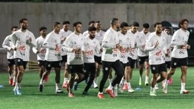 مصر تتقدم بثنائية صلاح وزيزو على إثيوبيا في الشوط الأول