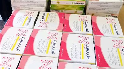 جمارك نويبع تحبط محاولة تهريب أدوية وساعات
