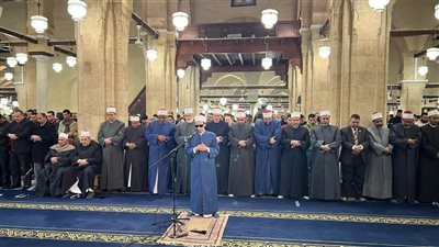 في أجواء روحانية.. المصلون يلتمسون ليلة القدر بالجامع الأزهر في الثلث الأخير من رمضان