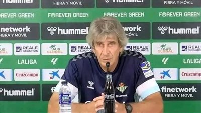 بيليغريني يحصل على جائزة مدرب الشهر في الدوري الاسباني
