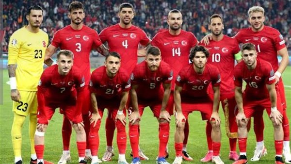 خلف الحدث
