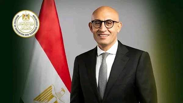 خلف الحدث