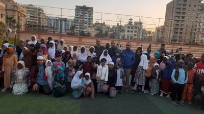 الأزهر ينظم إفطارًا جماعيًا لطلاب معهد البعوث الابتدائي لتعزيز الروابط الثقافية والاجتماعية