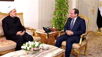 الرئيس السيسي يجري اتصالًا هاتفيًا مع شيخ الأزهر للاطمئنان على حالته الصحية