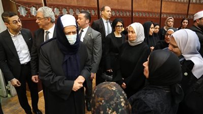 رغم مرضه.. شيخ الأزهر يقدم واجب العزاء لأسرة المحرصاوي ويؤكد: أبوابنا ستظل مفتوحة لهم
