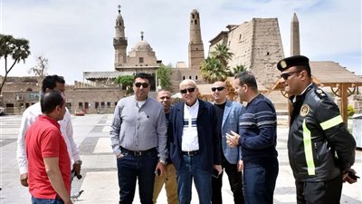 محافظ الأقصر يتفقد ساحة سيدي أبو الحجاج لمتابعة الاستعدادات النهائية لاستقبال المصلين