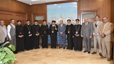 محافظ بورسعيد يستقبل وفدي الكنيسة القبطية والإنجيلية لتهنئة عيد الفطر المبارك