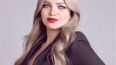 ياسمين الخطيب تنتقد سامح حسين بسبب حديثه عن تقليص الإجازات