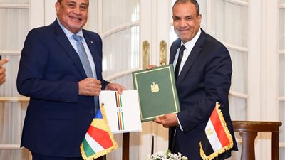 مصر وسيشل تبحثان تعزيز التعاون الاقتصادي وتوسيع التبادل التجاري