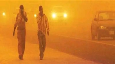 العاصفة الترابية تبدأ في مصر الآن.. تحذيرات ودرجات الحرارة المتوقعة