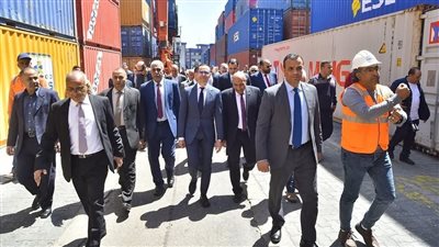 وزير الاستثمار يتفقد منظومة الإفراج الجمركي في الإسكندرية ويؤكد استمرار تطويرها