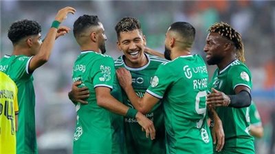 أهلي جدة يعزز موقعه في المربع الذهبي بثنائية نظيفة أمام الرائد