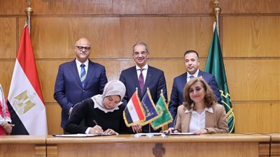 وزير الاتصالات يزور القليوبية: توسيع مشروعات البنية التحتية الرقمية ودعم قدرات الشباب التكنولوجية