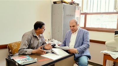 وكيل تعليم قنا يشدد علي الحزم مع حالات غياب الطلاب والاهتمام بسجل 26 قرائية