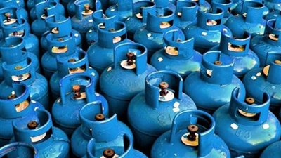 سعر أنبوبة الغاز اليوم يقفز خارج المستودعات إلى الضعف في السوق السوداء