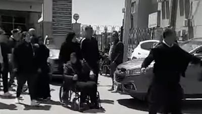 وفاة الفنان سليمان عيد.. صدمة مفاجئة وصراخ هيستيري من زوجته أمام المستشفى
