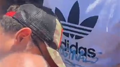 صلاح عبدالله ينهار في جنازة سليمان عيد ويحتضن كريم محمود عبد العزيز