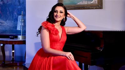 بالصور..السوبرانو العالمية أميرة سليم تحتفل بعيد الفصح في لبنان