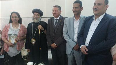 مدير عام تعليمية نجع حمادي يتقدم وفدا لتهنئة الأقباط بعيد القيامة المجيد بدير الأنبا بضابا