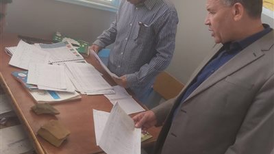 محافظ أسيوط: لا تهاون في الانضباط المدرسي.. وتكثيف الجولات المفاجئة على المدارس