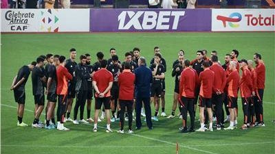 الخطيب يحفز لاعبي الأهلي قبل موقعة صن داونز