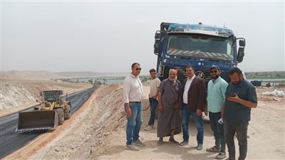 رصف طريق جديد بطول 5 كم لربط قرى شرق النيل بمركزي القوصية وديروط بأسيوط