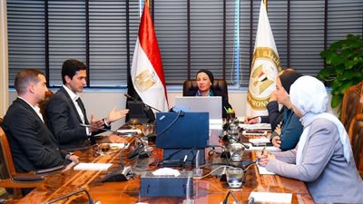 وزيرة البيئة تلتقي مؤسسي جمعية حماية البيئة البحرية وتبحث سبل التعاون 
