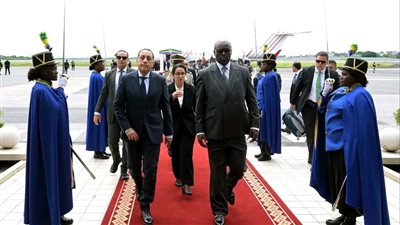 رئيس الوزراء يُشارك في حفل تنصيب الرئيس الجابوني بريس نجيما