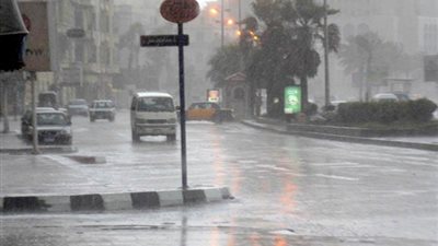 انخفاض الحرارة وسقوط أمطار.. الأرصاد تكشف تفاصيل حالة الطقس غدا الاثنين 