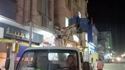 محافظ أسيوط يوجه بسرعة استكمال إنارة شارع الهلالي ضمن خطة رفع الكفاءة