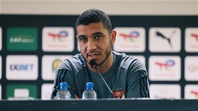 رامي ربيعة ينضم لـ بيراميدز.. لاعب الأهلي السابق يفجر
