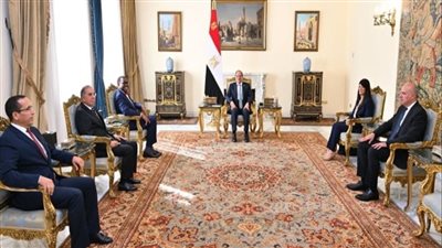 الرئيس السيسي يلتقي رؤساء مجموعة البنك الأفريقي وهيئة قناة السويس وشركة ترسانة.. تفاصيل