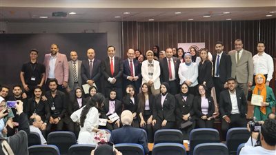 معهد الإسكندرية العالي للإعلام يناقش مشروعات تخرج طلابه بمشاركة نخبة من خبراء الإعلام الرقمي