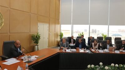 وزير الكهرباء يجتمع برؤساء شركات إنتاج الكهرباء على مستوى الجمهورية لمراجعة إجراءات تأمين التغذية