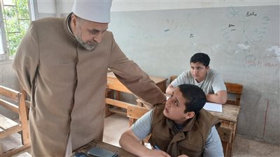 رئيس المنطقة الأزهرية بالشرقية يتابع سير امتحانات الشهادة الابتدائية والإعدادية 