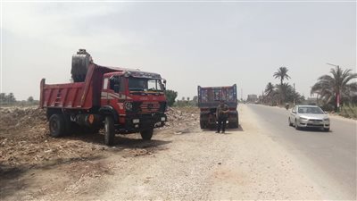 بدء تجهيز ساحة لانتظار النقل الثقيل بقرية الأقواز في الصف