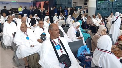 بحضور 3 وزراء.. الطيران تحتقل بتوديع  أولى أفواج حجاج بيت الله من داخل مطار القاهرة 